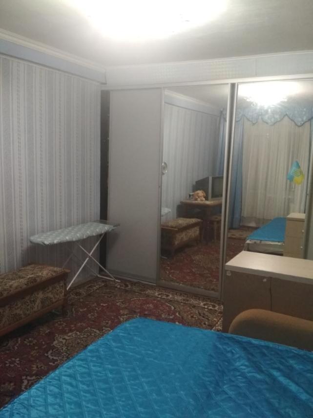 уютная 1 комнатная возле метро дарница