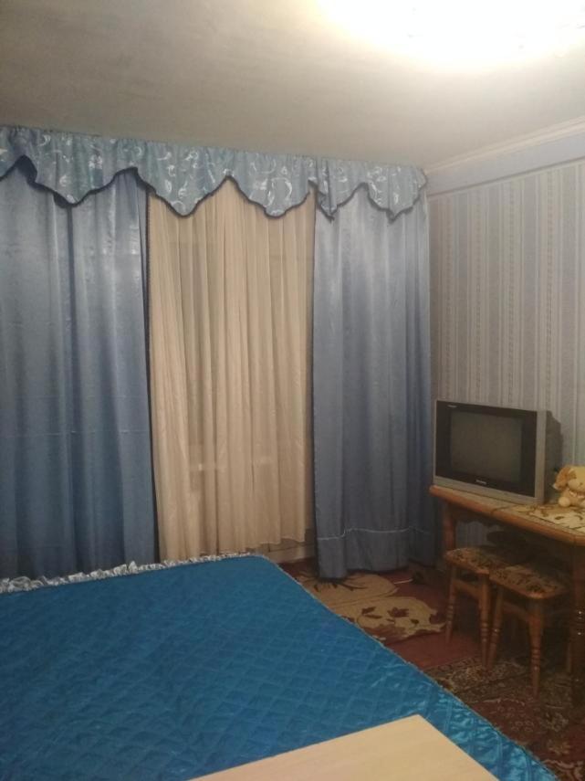 Apartment уютная 1 комнатная возле метро дарница *